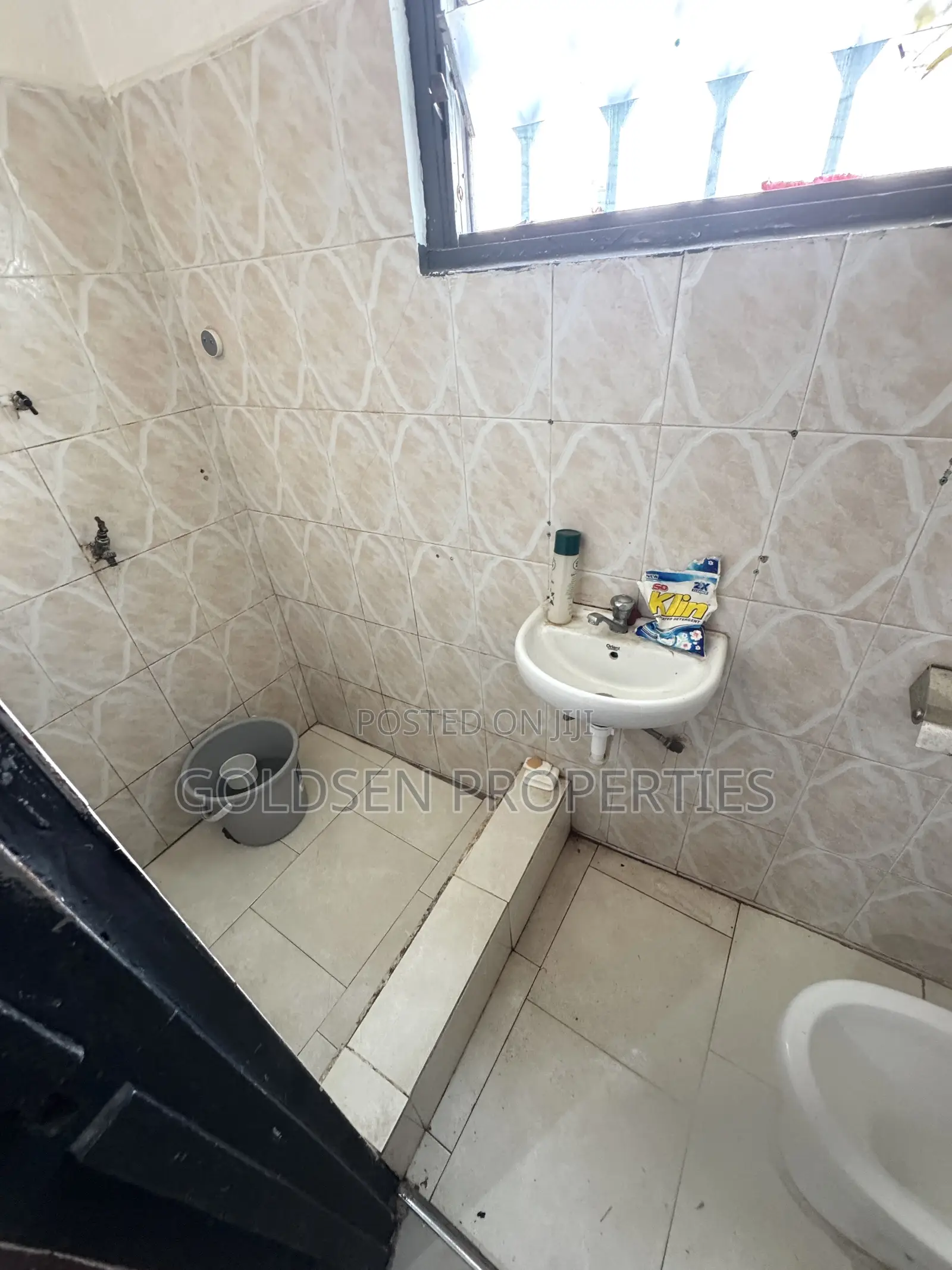 1bdrm Apartment in Mile 7 for rent