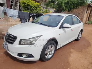 Chevrolet Cruze LS 2011 White
