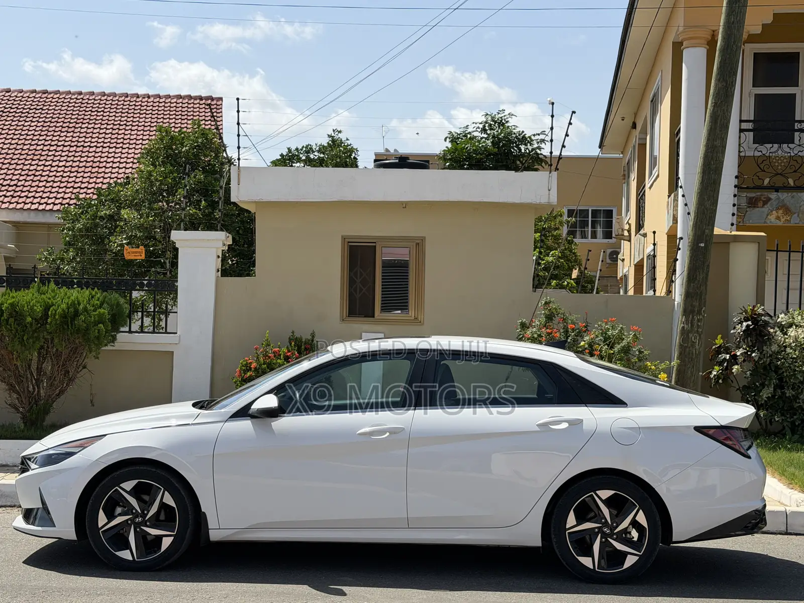 Hyundai Elantra Limited 2023 White