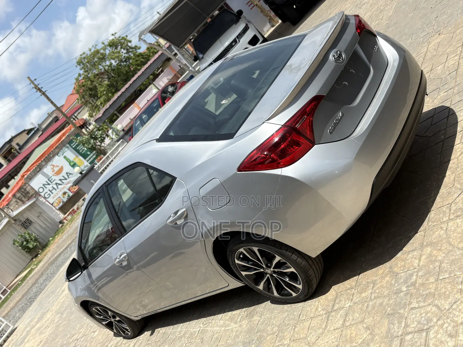 Toyota Corolla SE 4dr Sedan (1.8L 4cyl CVT) 2017 Silver