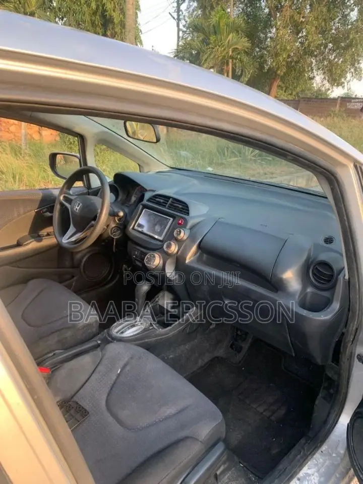 Honda Fit 2010 Silver