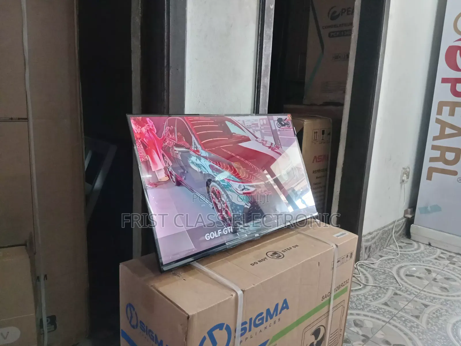 TCL 32 Smart Tv Luxury That Turns Bedrooms Into Theaters