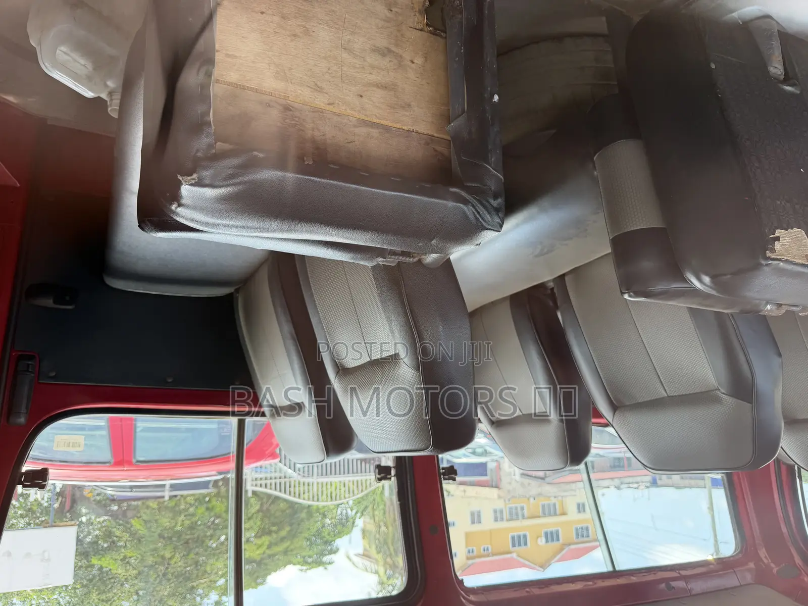 Toyota HiAce 2010 Red