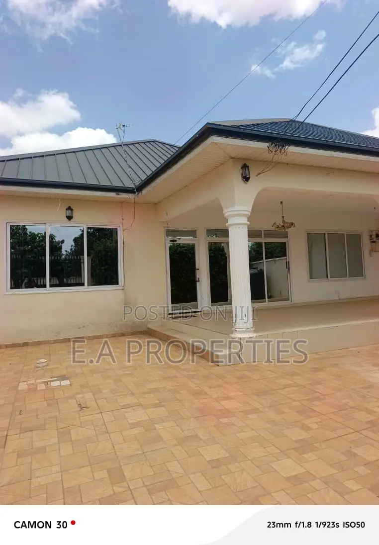 3bdrm House in Ea Properties, Frafraha for rent