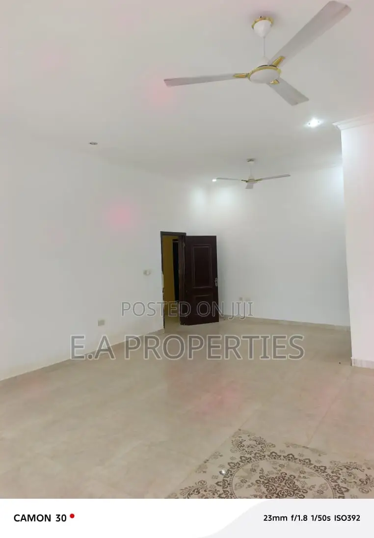 3bdrm House in Ea Properties, Frafraha for rent