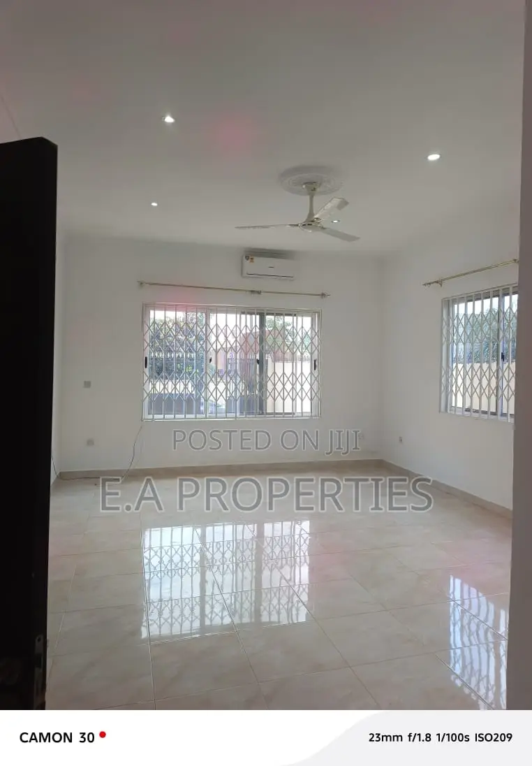 3bdrm House in Ea Properties, Frafraha for rent