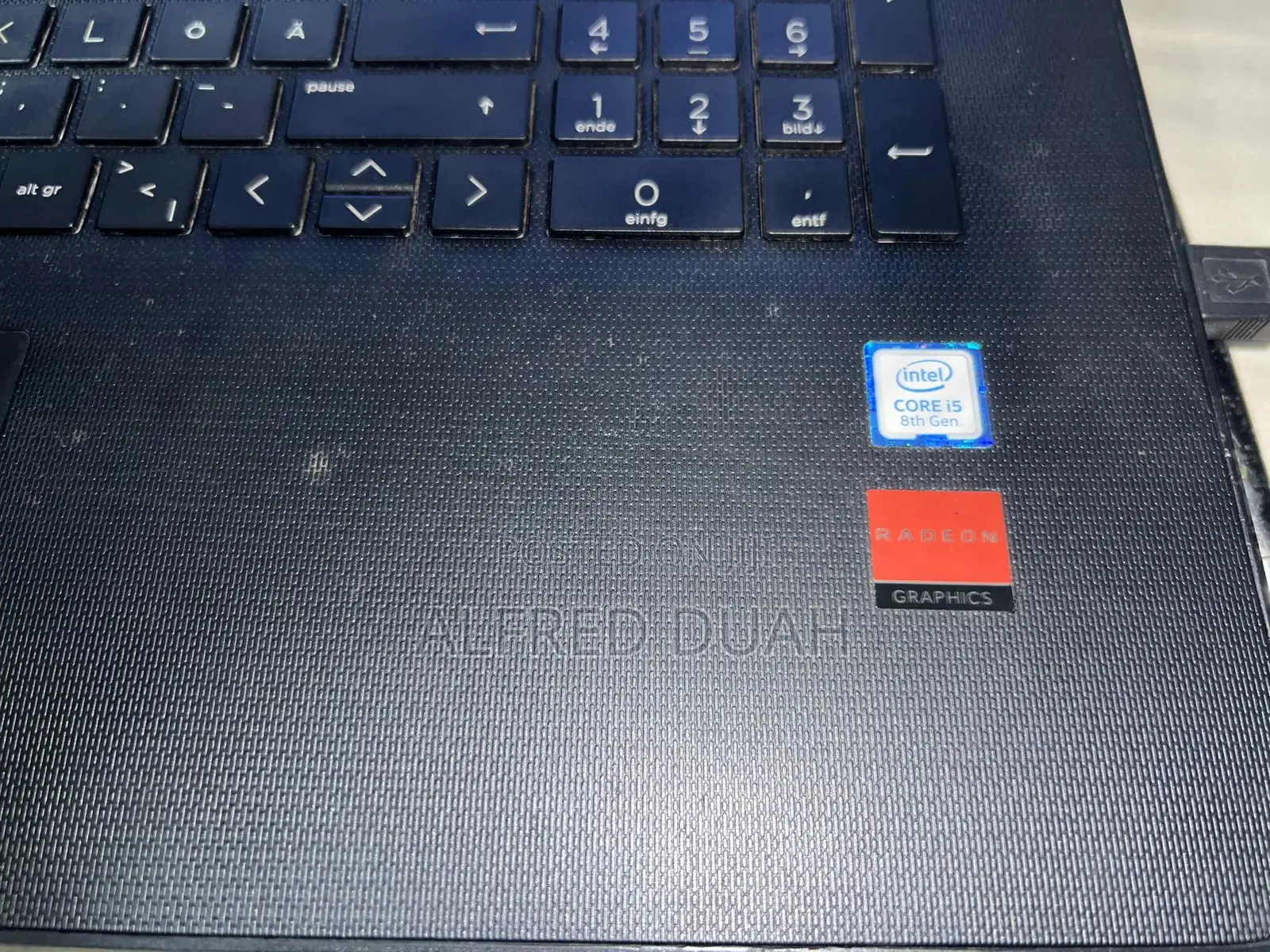 Laptop HP 17-3000 12GB Intel Core i5 HDD+SSD 320GB
