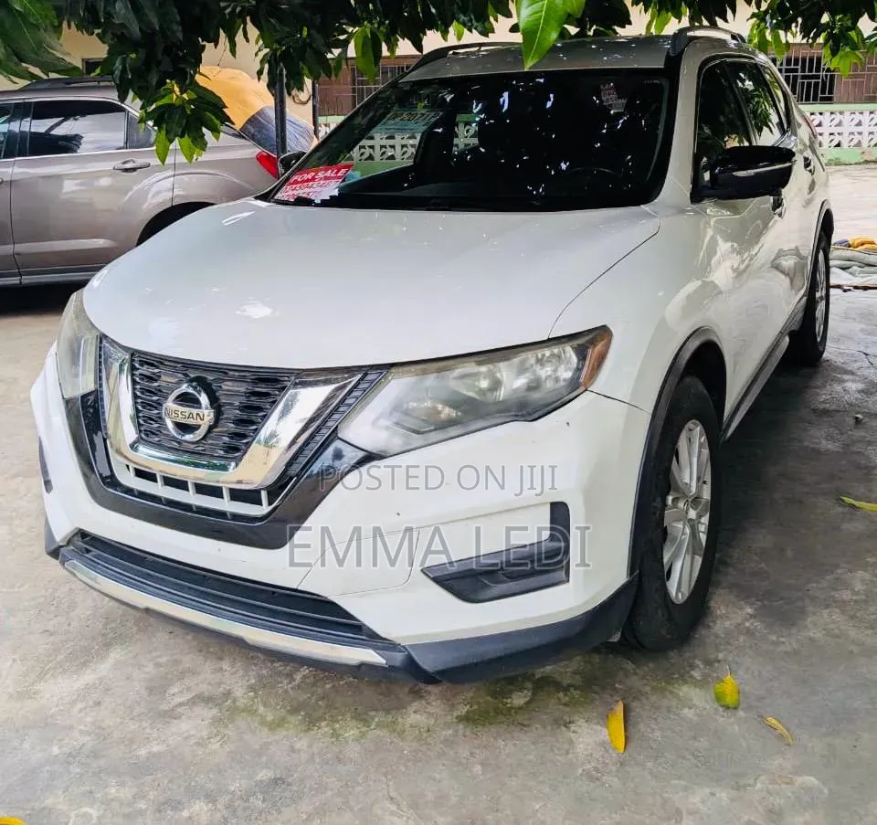 Nissan Rogue SV FWD 2017.5 2017 White