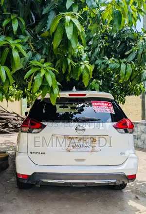 Nissan Rogue SV FWD 2017.5 2017 White