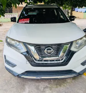 Nissan Rogue SV FWD 2017.5 2017 White