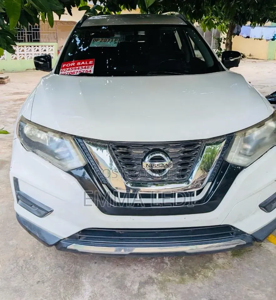 Nissan Rogue SV FWD 2017.5 2017 White