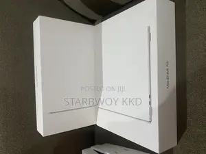 New Laptop Apple MacBook Air 2025 M4 13-inch 16GB Apple M4 SSD 256GB