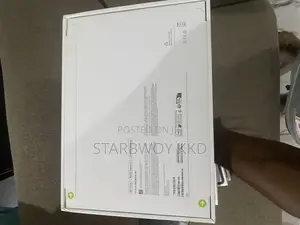 New Laptop Apple MacBook Air 2025 M4 13-inch 16GB Apple M4 SSD 256GB