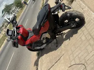 Honda 2023 Red