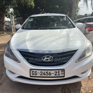Hyundai Sonata SE 2.0T Sedan FWD (2.0L 4cyl 6A) 2012 White
