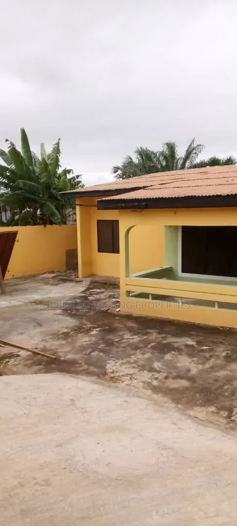 4bdrm House in Deeper Life Area, Last Stop for sale