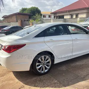 Hyundai Sonata SE 2.0T Sedan FWD (2.0L 4cyl 6A) 2012 White