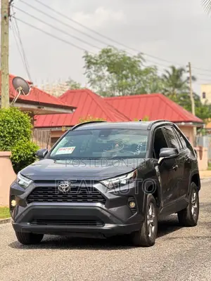 Toyota RAV4 XLE AWD 2023 Gray