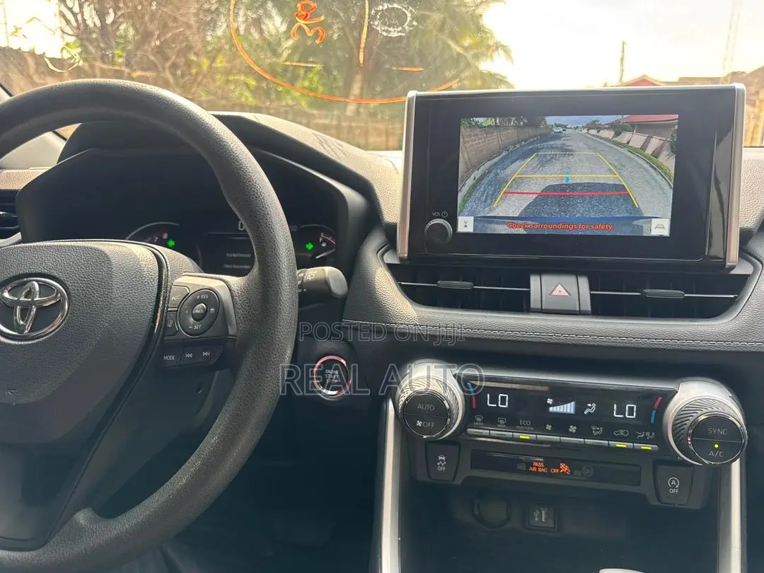 Toyota RAV4 XLE AWD 2023 Gray