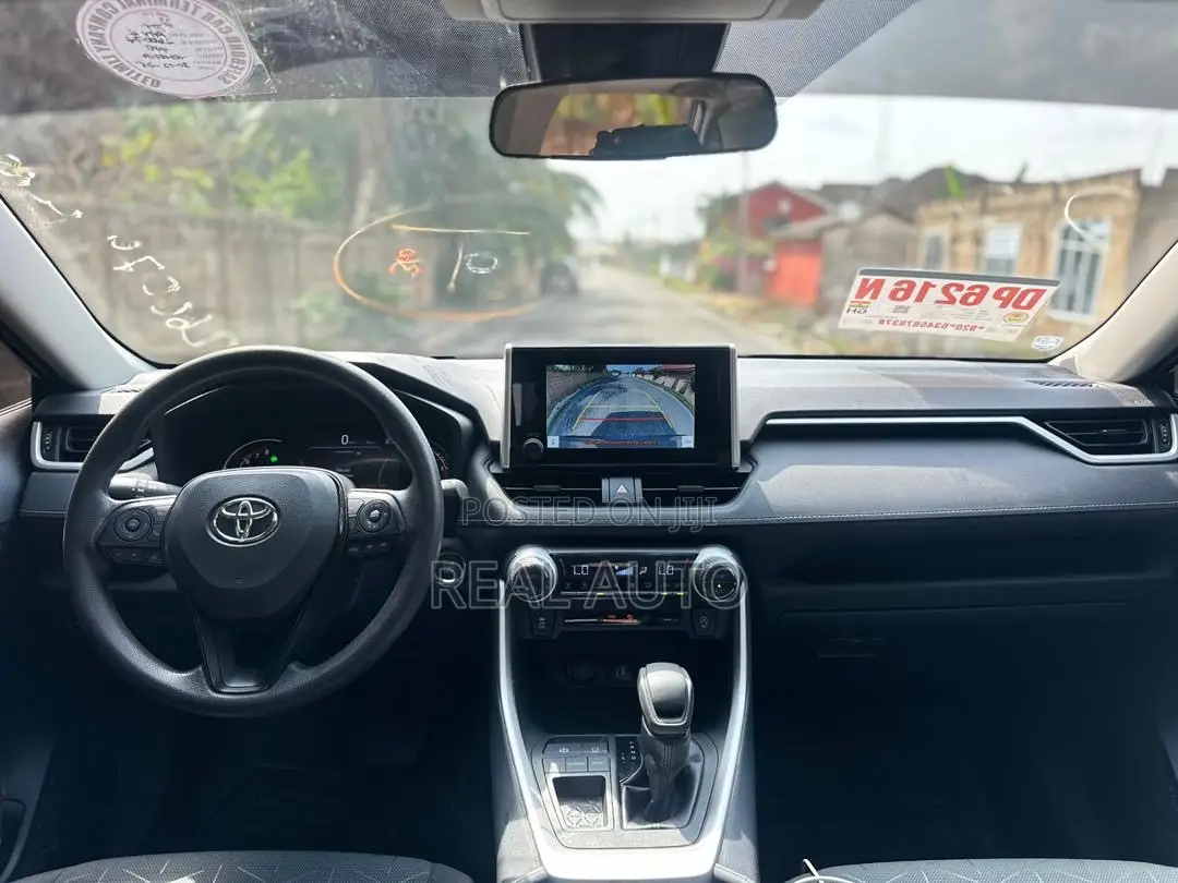 Toyota RAV4 XLE AWD 2023 Gray