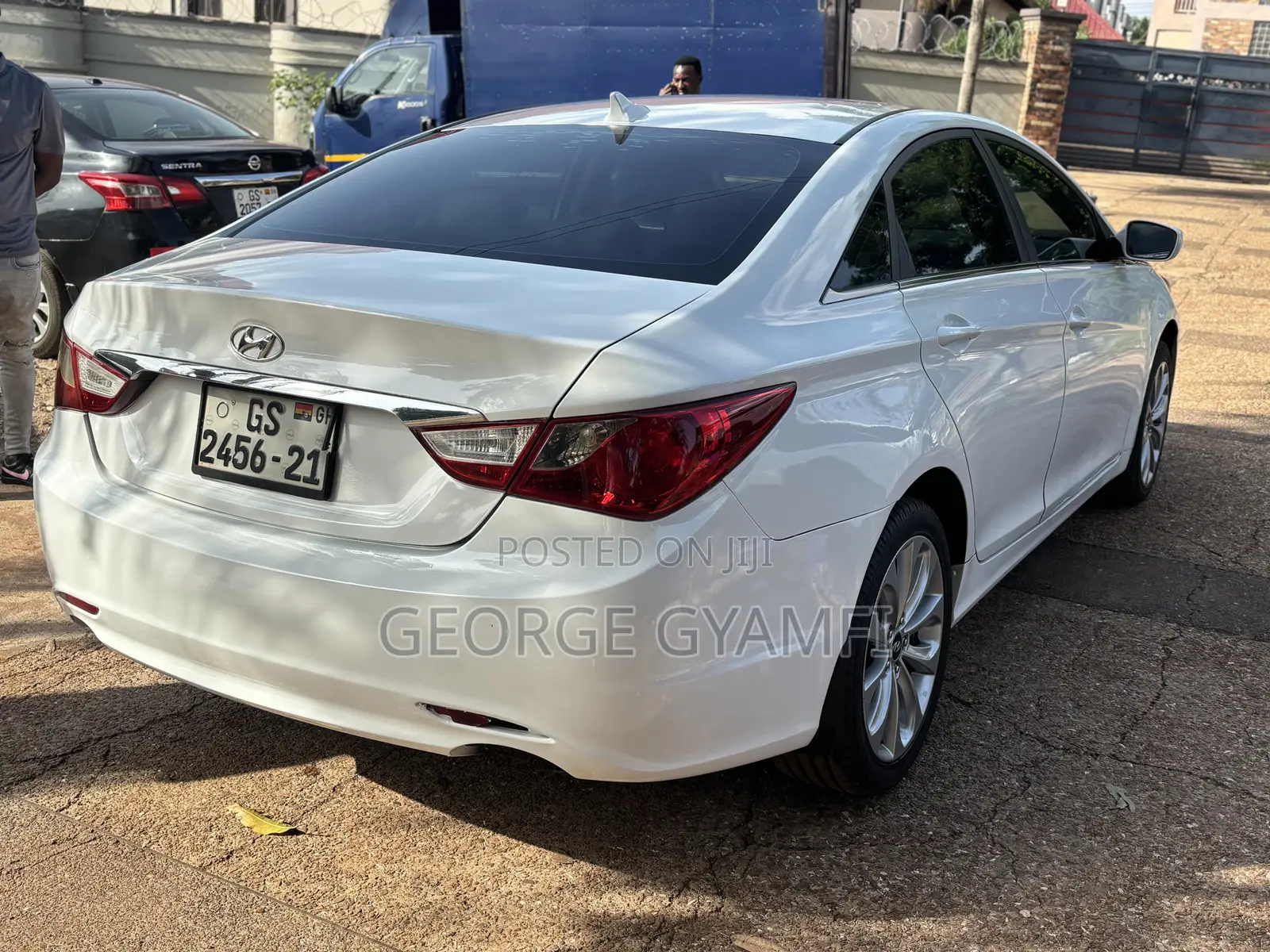 Hyundai Sonata GLS Sedan FWD (2.4L 4cyl 5M) 2010 White
