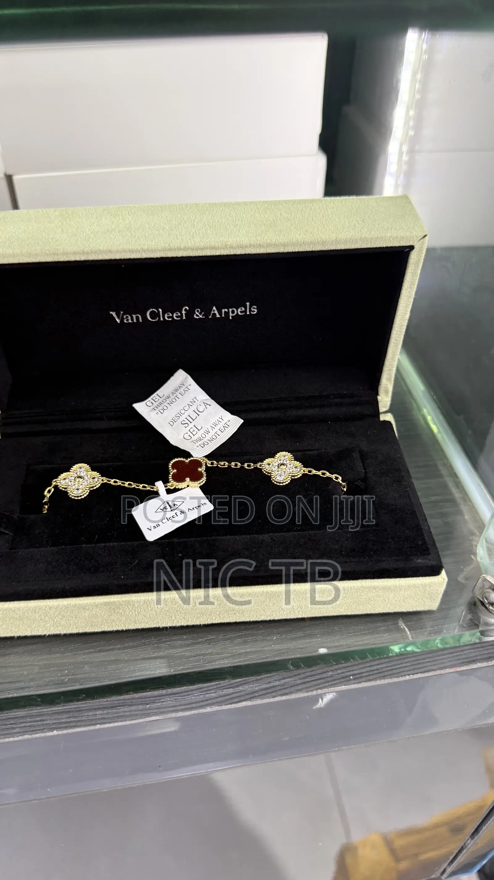 Van Cleef Arpels Bracelets