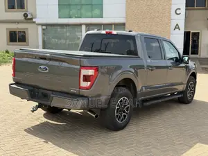 Ford F-150 LARIAT 2022 Gray