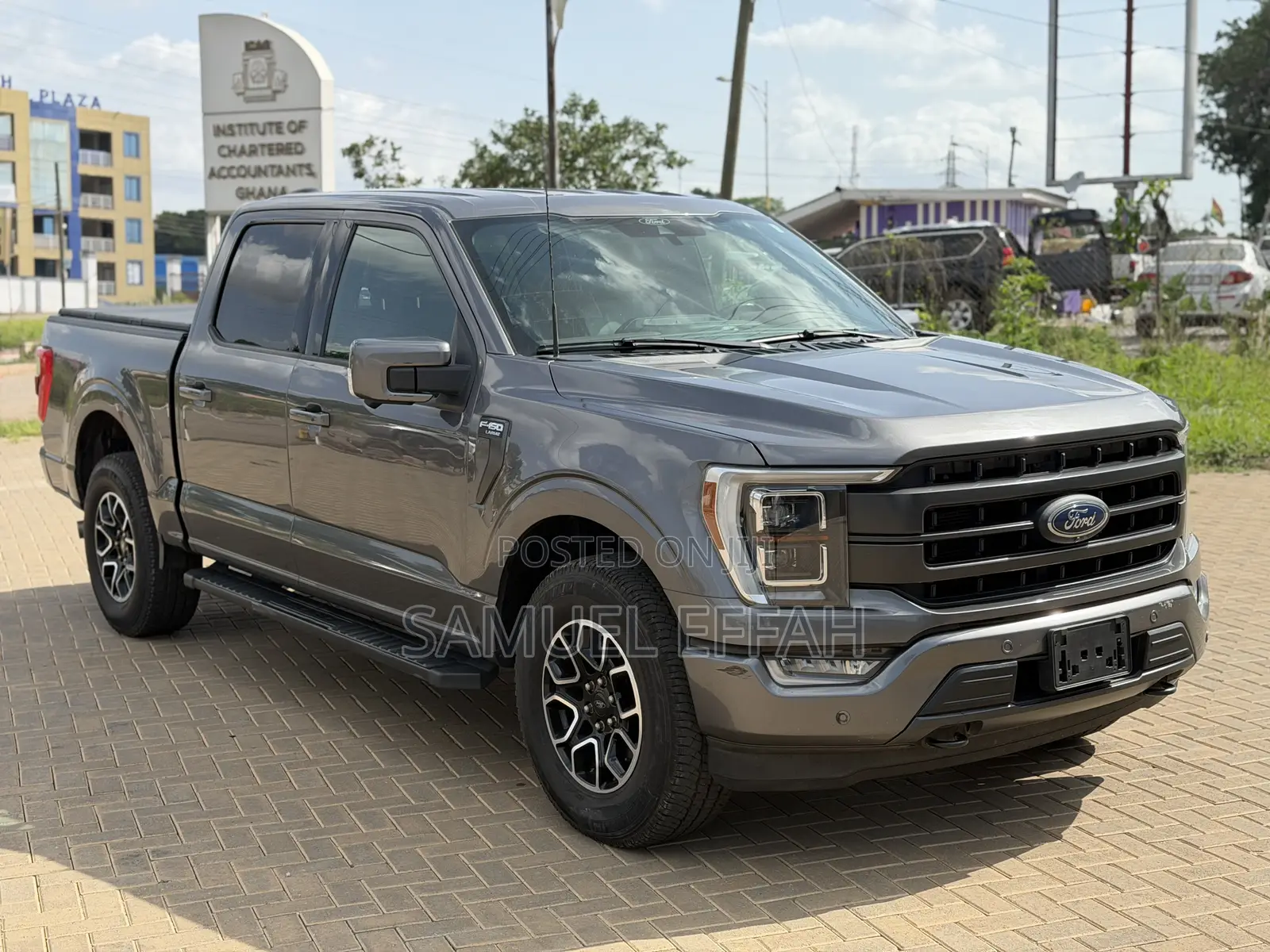 Ford F-150 LARIAT 2022 Gray