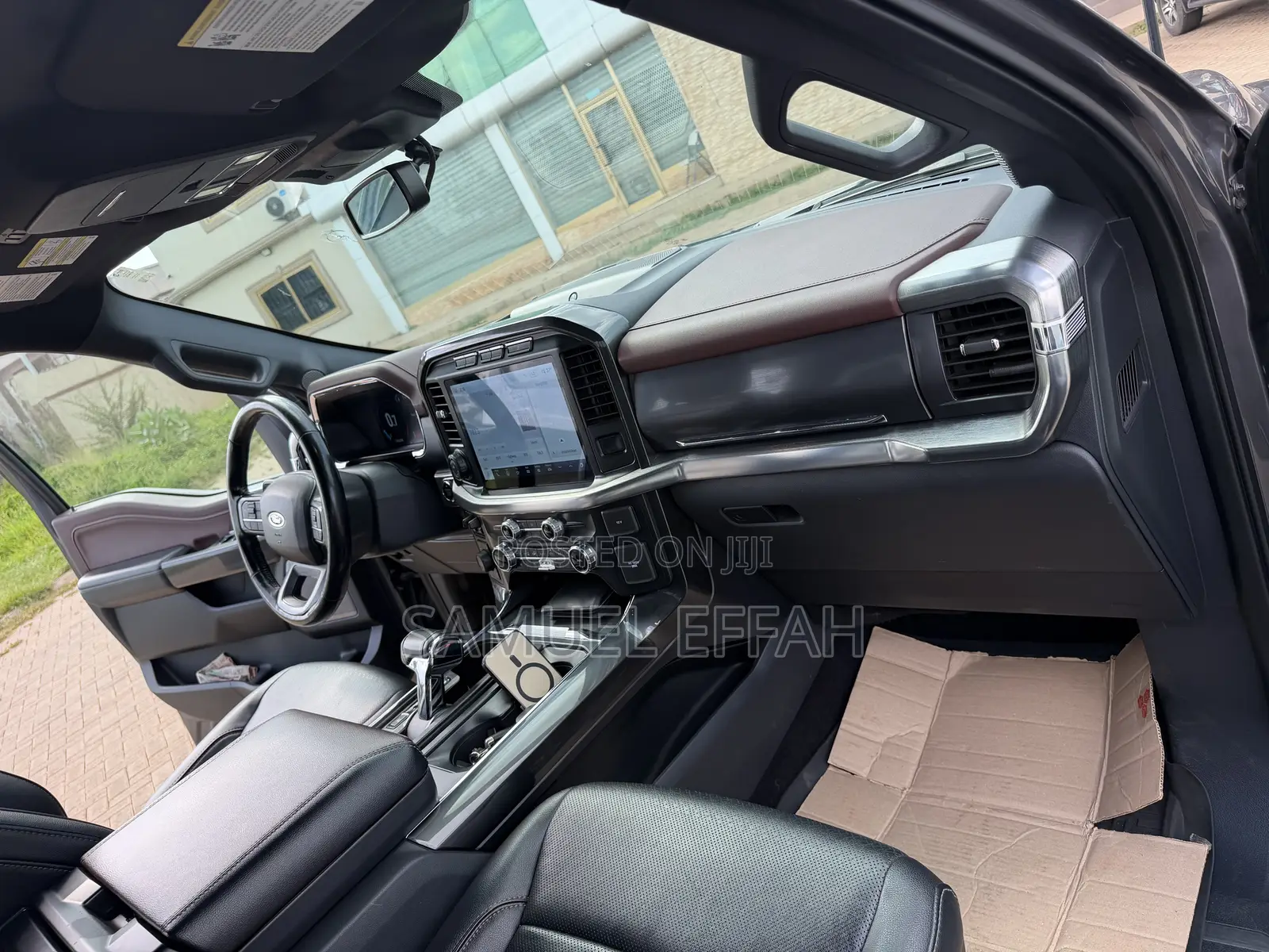 Ford F-150 LARIAT 2022 Gray