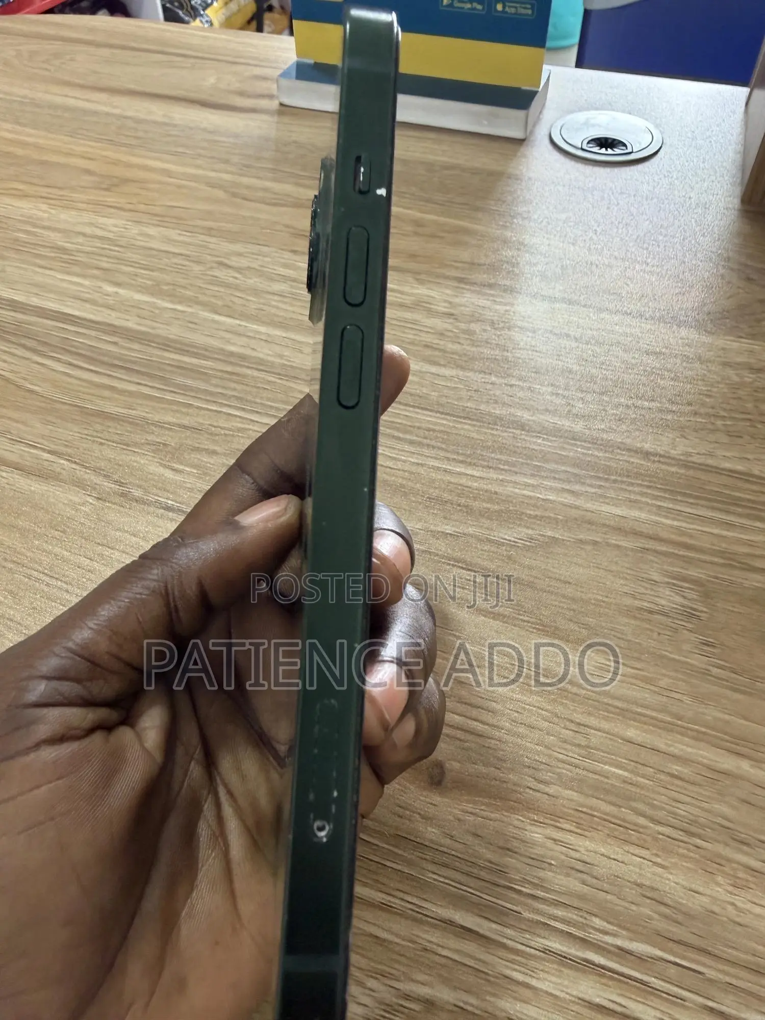 Apple iPhone 13 256 GB Green