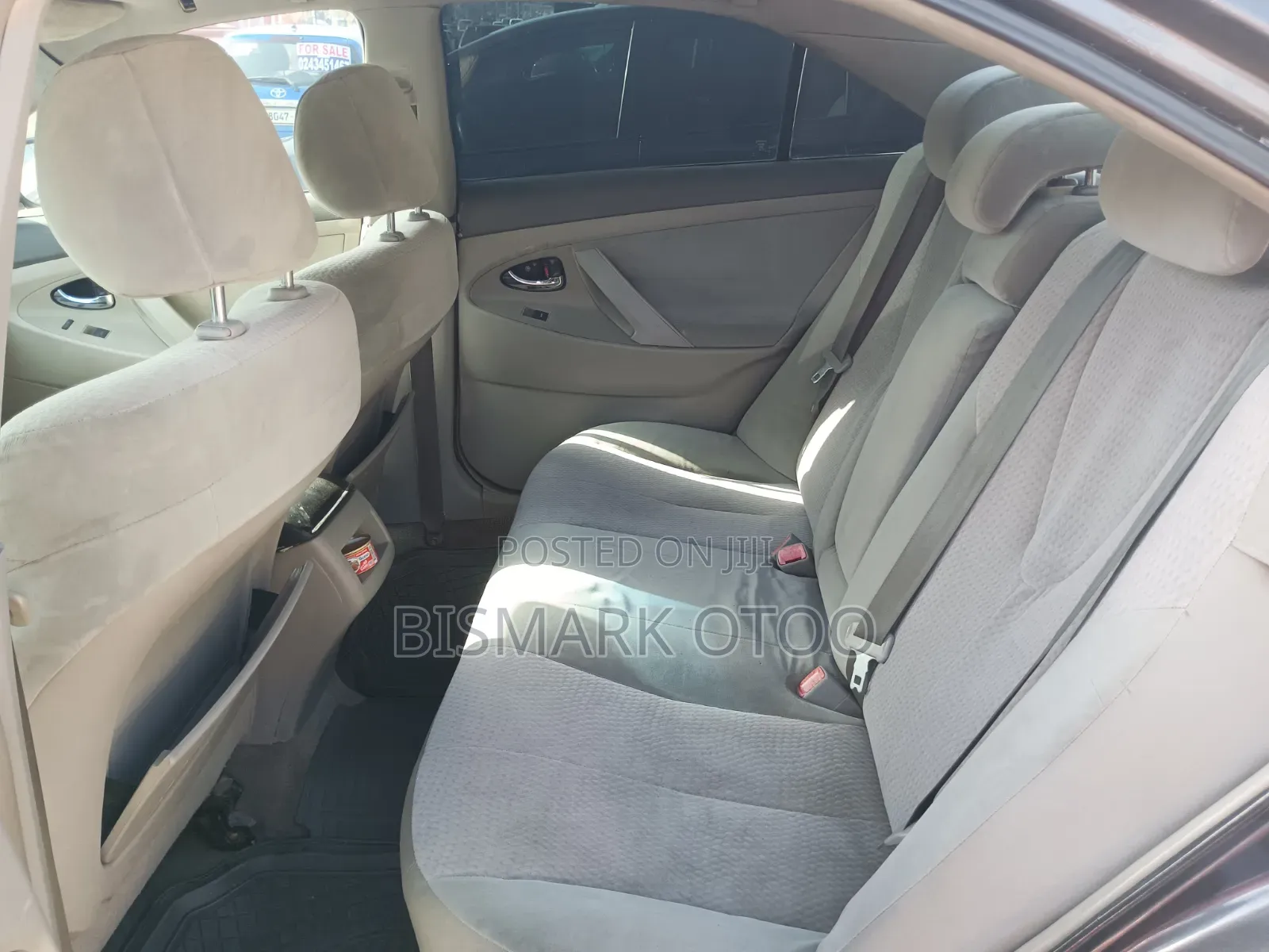 Toyota Camry SE 4dr Sedan (2.5L 4cyl 6A) 2011 Gray