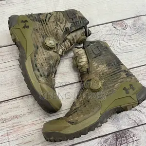 Original Under Armour Goretex Camo Boots