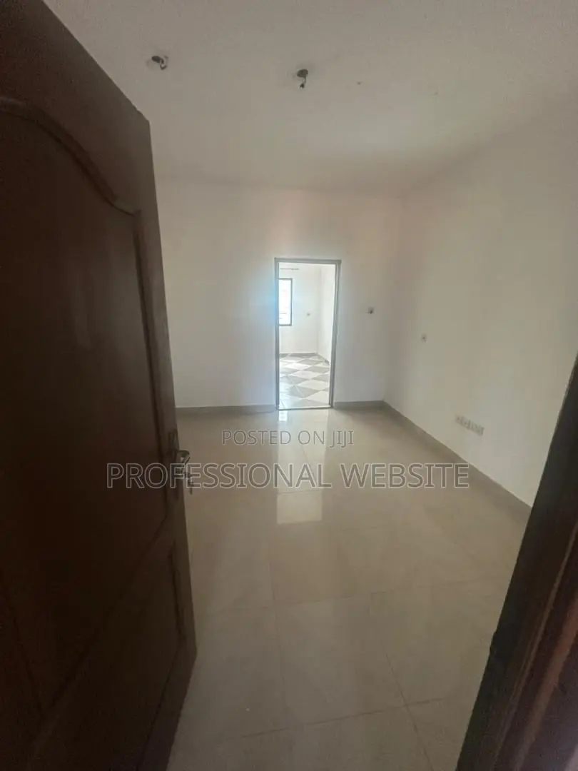 1bdrm Apartment in School Junction for rent