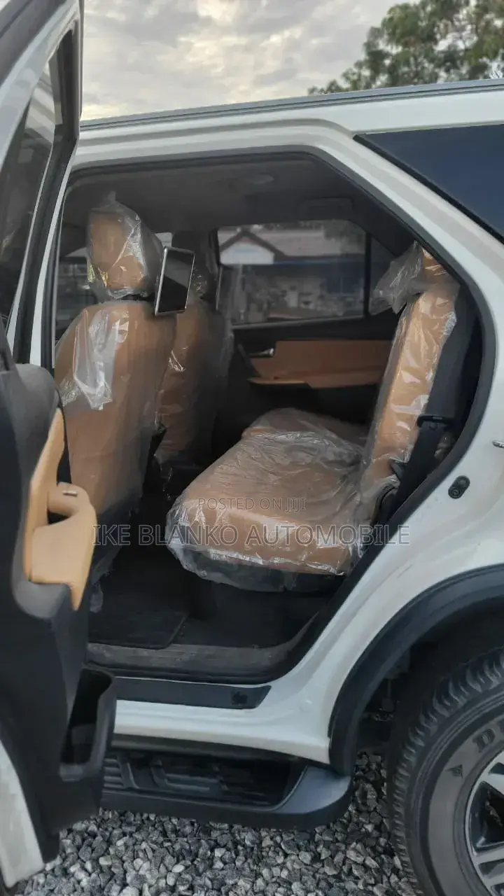 Toyota Fortuner 2.7 AWD 2019 White