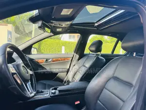 Mercedes-Benz C250 2014 Black