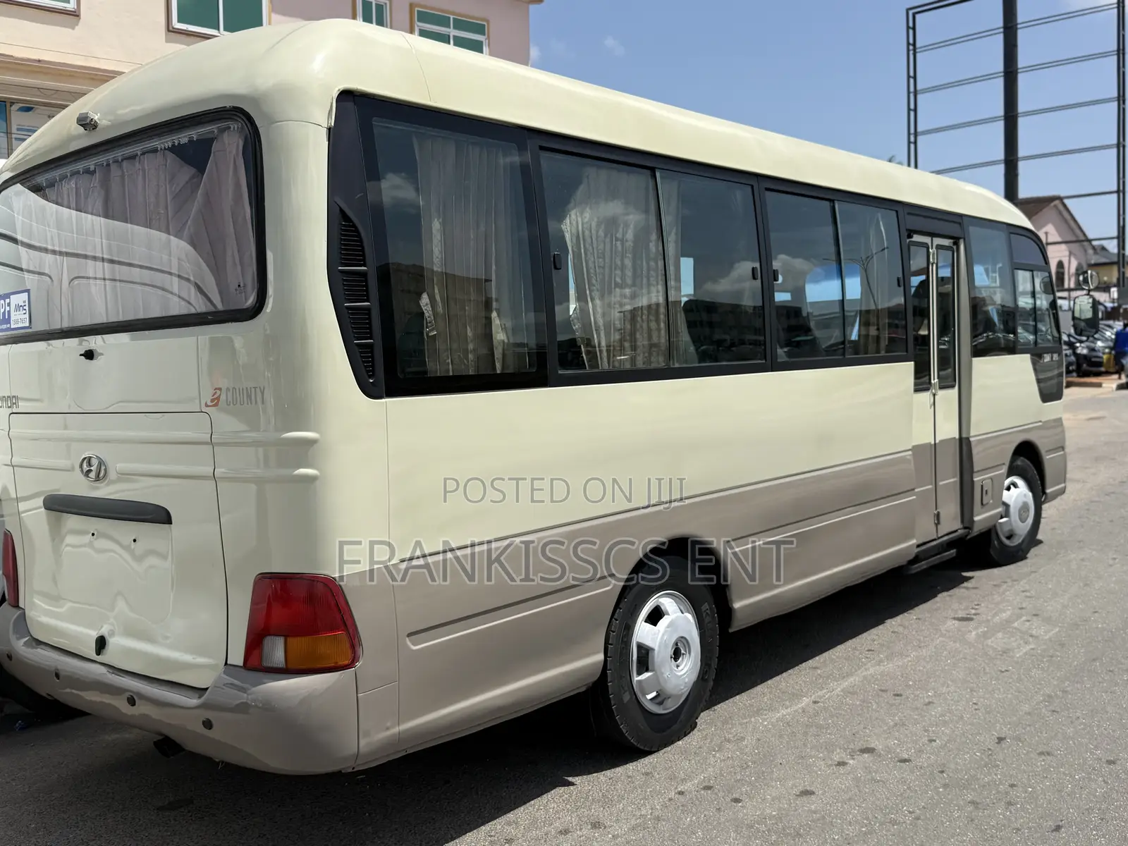 Hyundai County 2010 Beige
