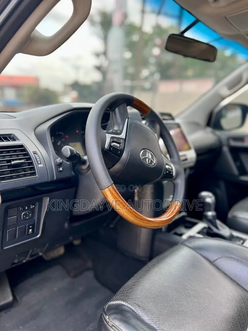 Toyota Land Cruiser Prado 2.7 2021 Black