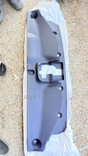 Highlander Grand 2024 Radiator Panel