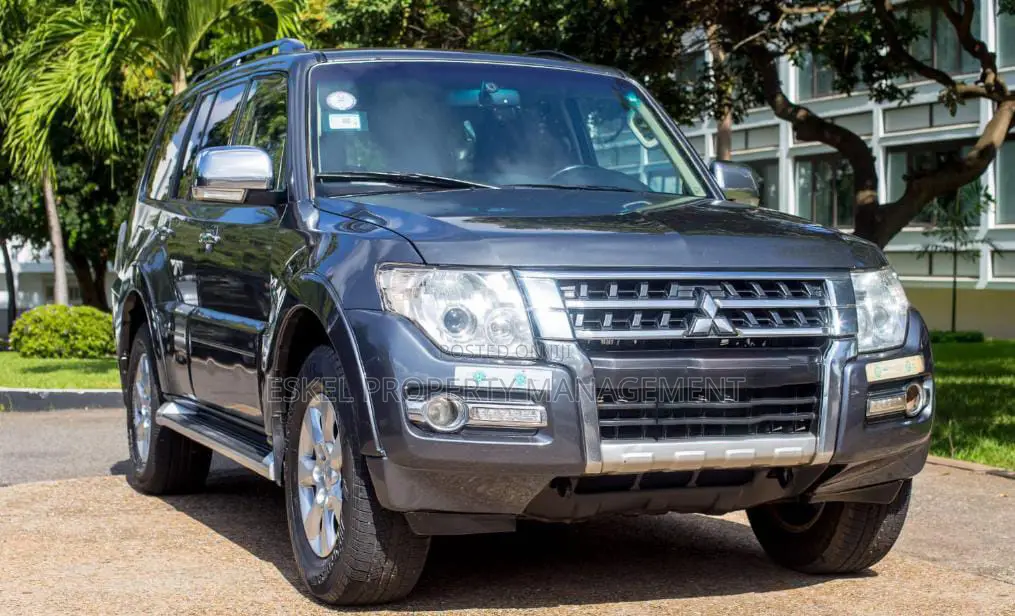 Rent Your Vehicles With a Chauffeur
