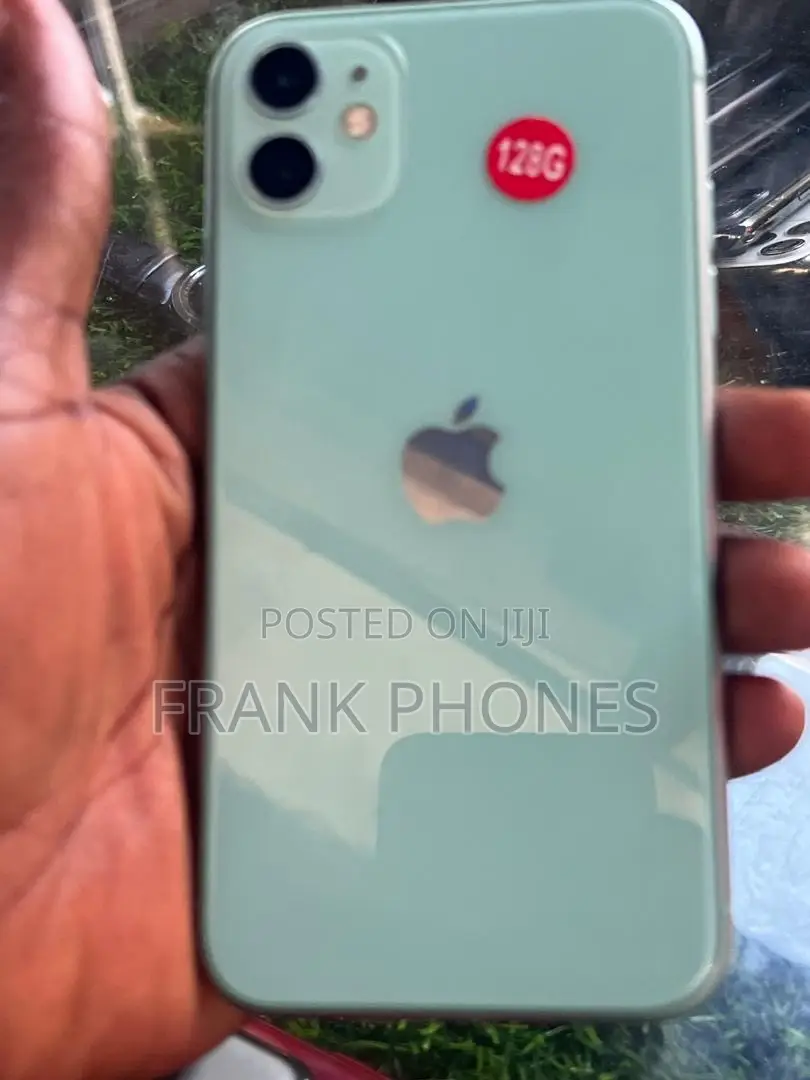 New Apple iPhone 11 128 GB Green