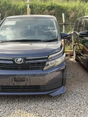 Toyota Voxy 2015 Blue