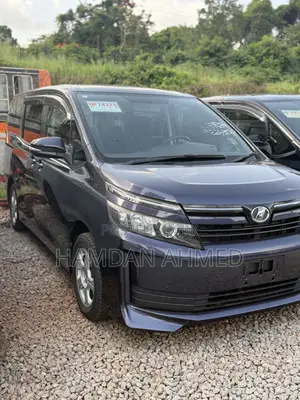 Toyota Voxy 2015 Blue