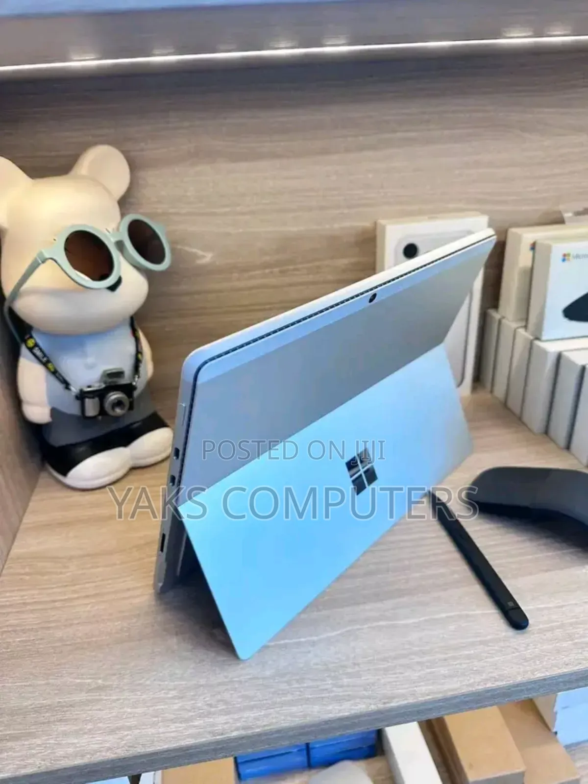 New Laptop Microsoft Surface Pro 8 16GB Intel Core i7 SSD 512GB