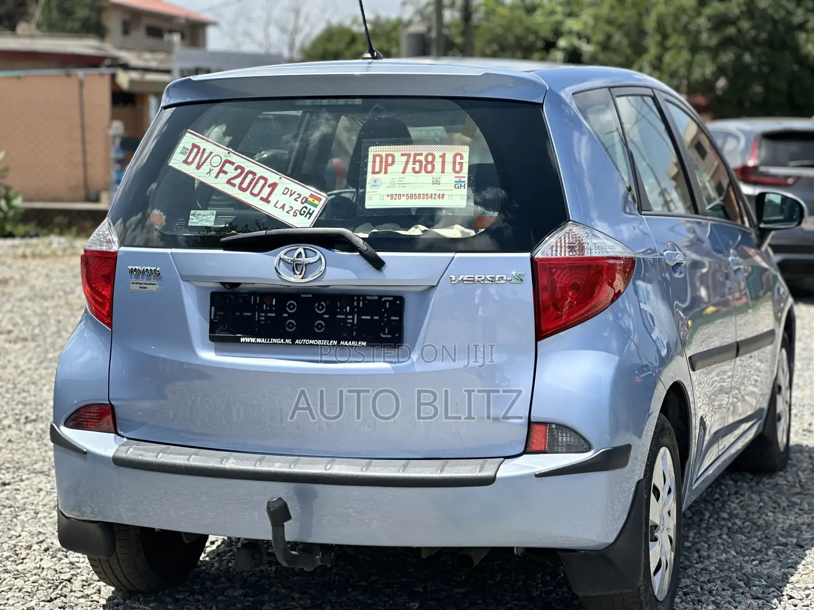 Toyota Verso 2013 Blue