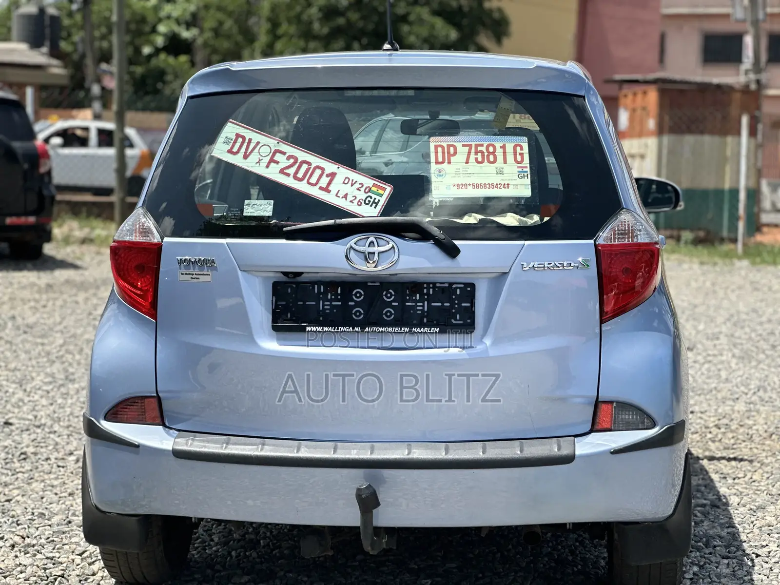 Toyota Verso 2013 Blue