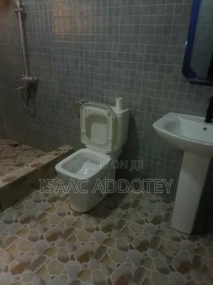 3bdrm Apartment in Lashibi Klagon, Baatsona Total for rent