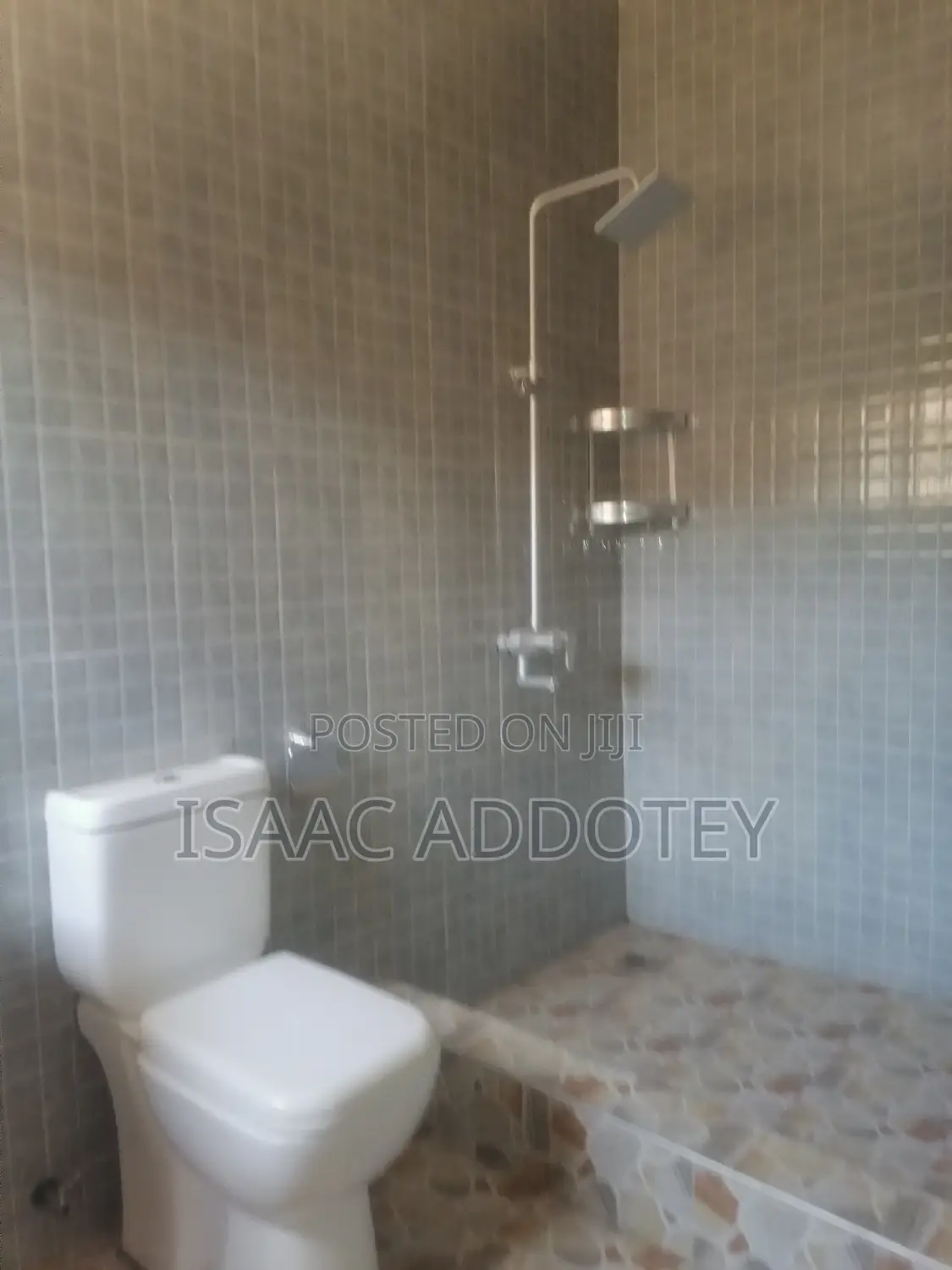 3bdrm Apartment in Lashibi Klagon, Baatsona Total for rent