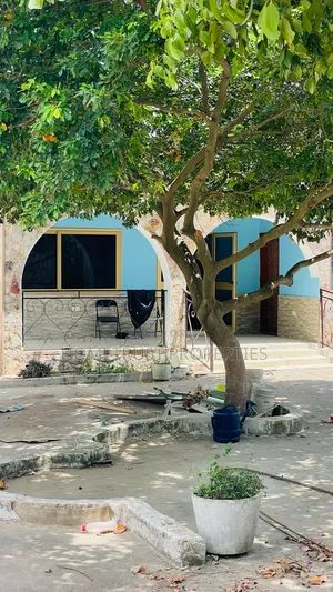 3bdrm Apartment in Amasaman Satellite for rent