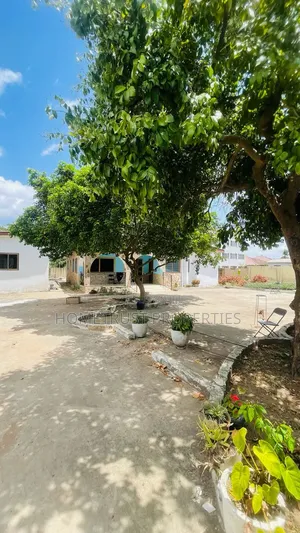 3bdrm Apartment in Amasaman Satellite for rent