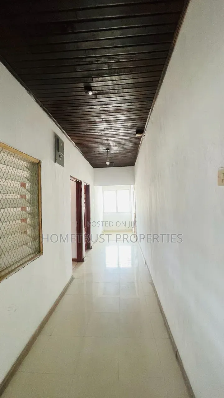 3bdrm Apartment in Amasaman Satellite for rent